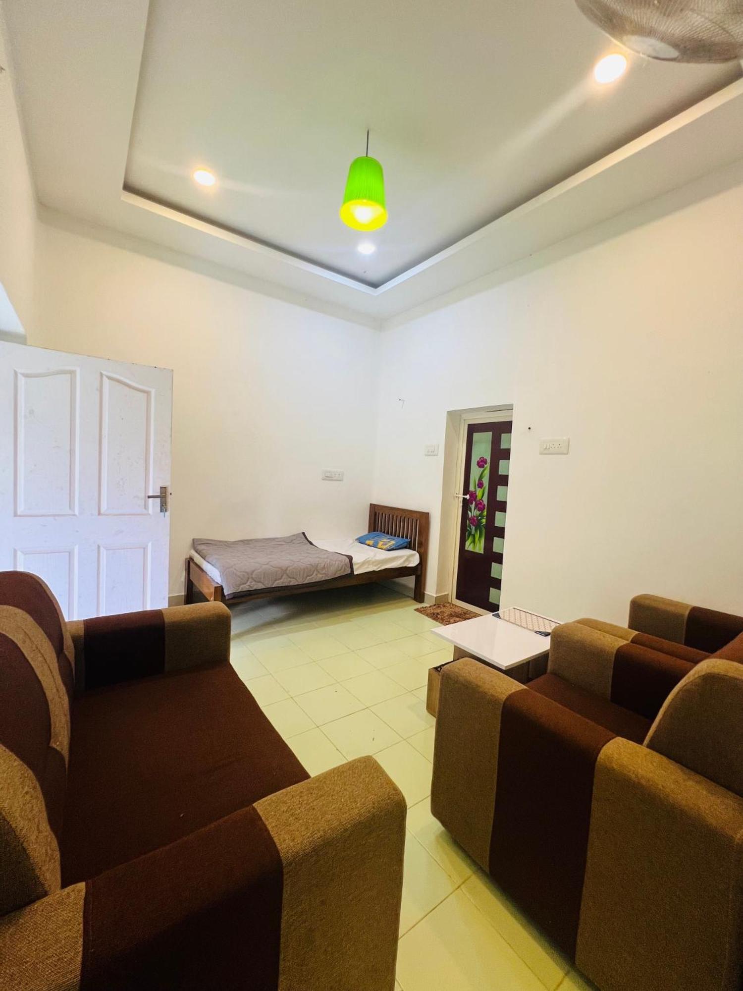 7Fort Homestay Атирапалли Экстерьер фото