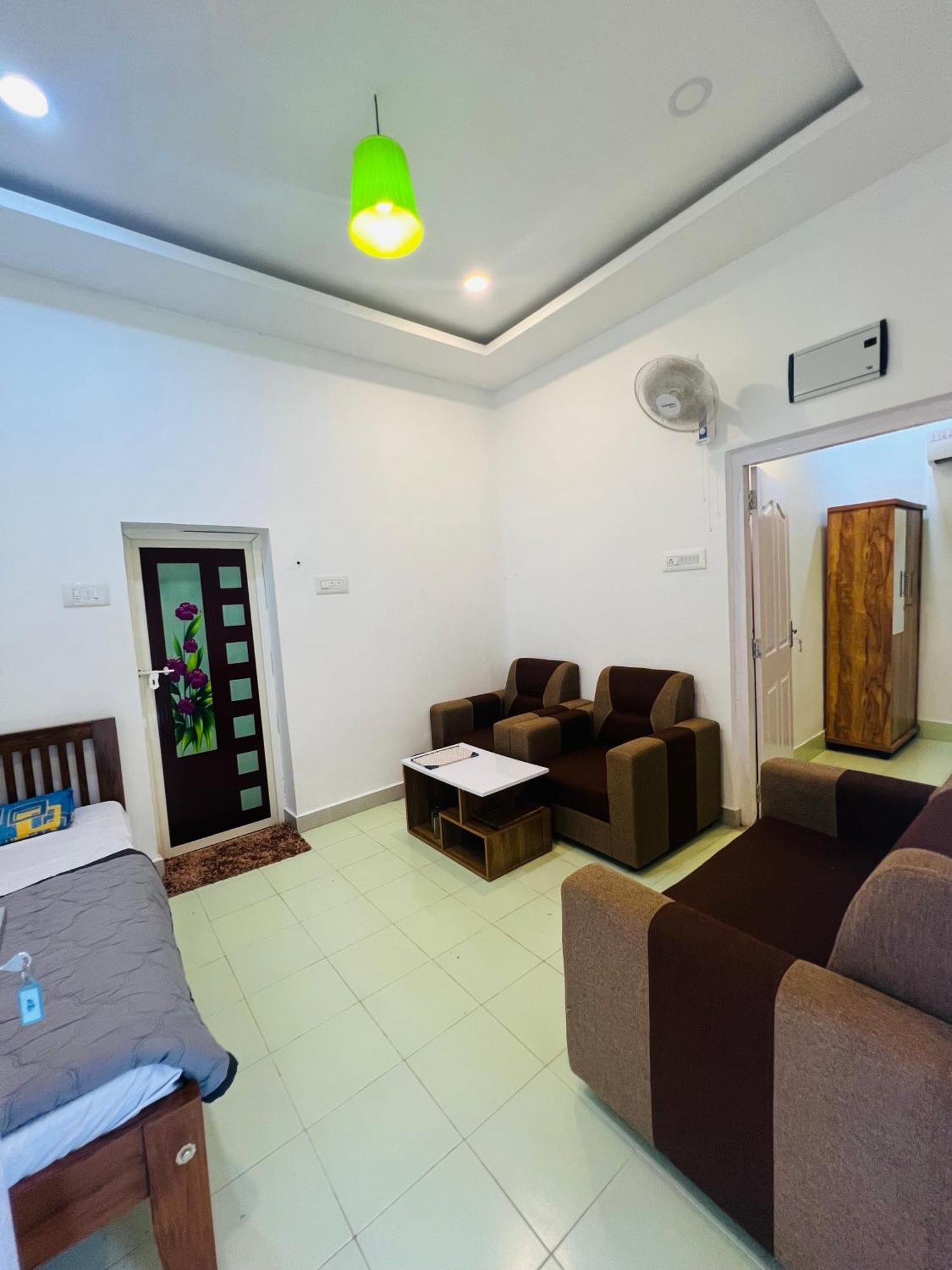 7Fort Homestay Атирапалли Экстерьер фото